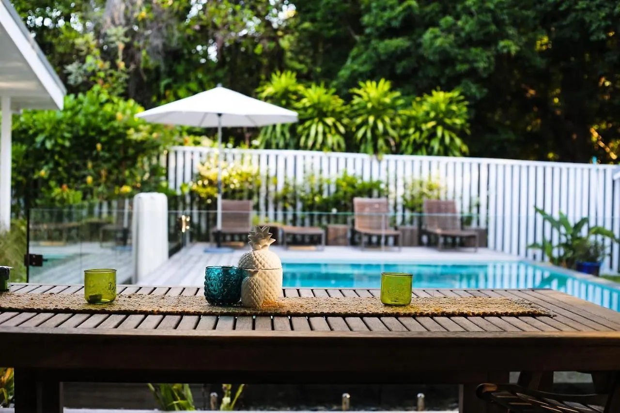 Nyaraló Pineapple Petes Beach House Port Douglas Ausztrália