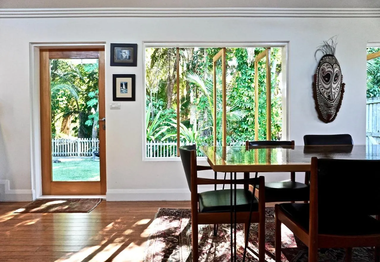 Nyaraló Pineapple Petes Beach House Port Douglas